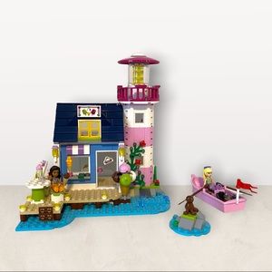 LEGO Friends Heartlake Lighthouse 41094 - Retired